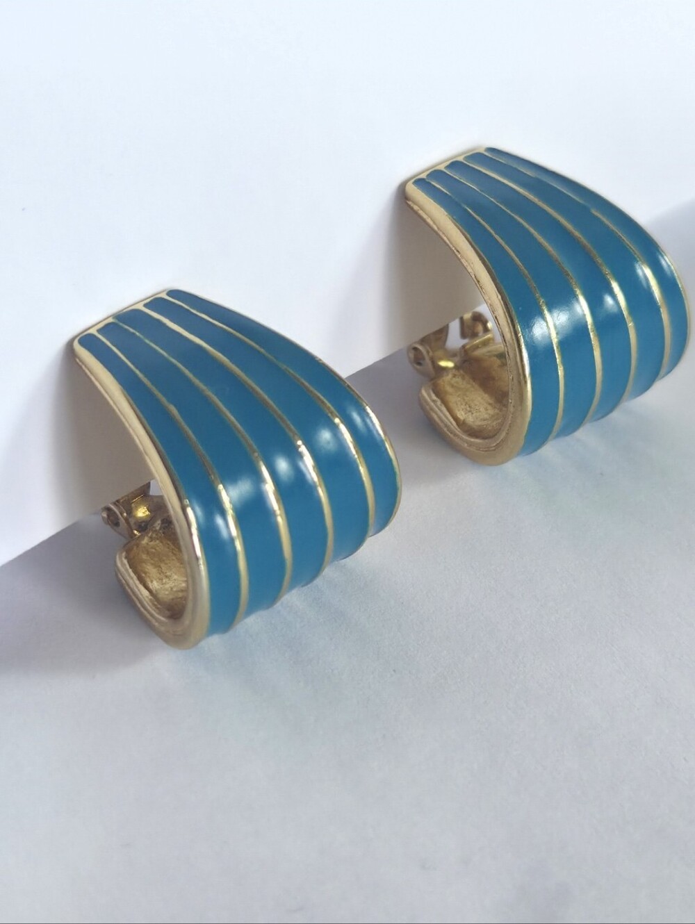 Vintage Nina Ricci Green And Gold Toned Clip-On Earrings